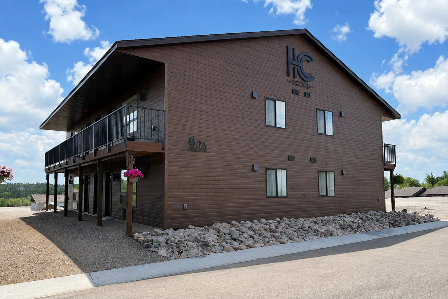 Exterior of Hillcrest Suites in Sioux Lookout